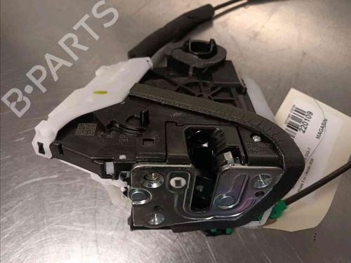 Rear right lock NISSAN JUKE (F16_) DIG-T 117 | BP21587384C99 