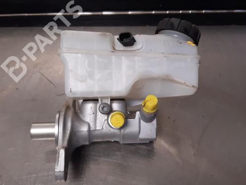 Used Brake master cylinder DACIA SANDERO II 1.0 SCe 75 (B8JC, B8JD) (73 hp) 9331155