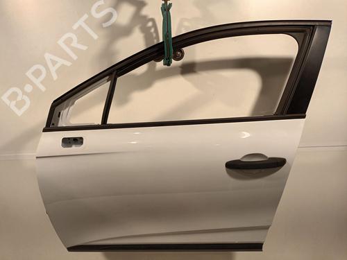 Used Left front door RENAULT CLIO V (B7_) 1.5 Blue dCi 100 (B7AD) (101 hp) 31636392