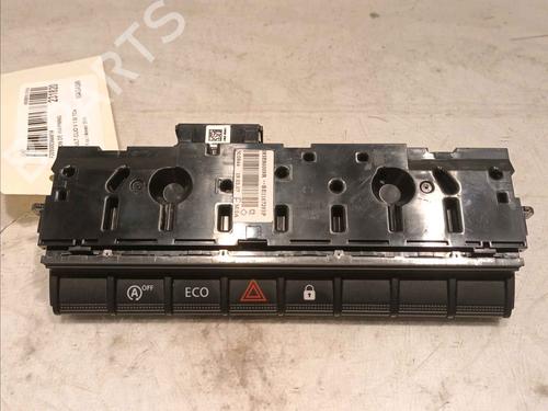 Used Warning switch RENAULT CLIO V (B7_) 1.0 TCe 100 (B7MT) (101 hp) 30338512