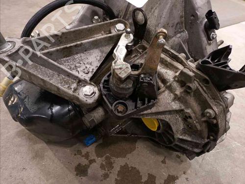 Gearbox RENAULT CLIO III (BR0/1, CR0/1) 1.4 16V | BP15813249M3 