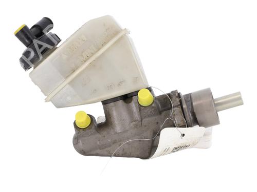 Used Brake master cylinder RENAULT CLIO II (BB_, CB_) 1.2 (BB0A, BB0F, BB10, BB1K, BB28, BB2D, BB2H, CB0A,... (58 hp) 21261463