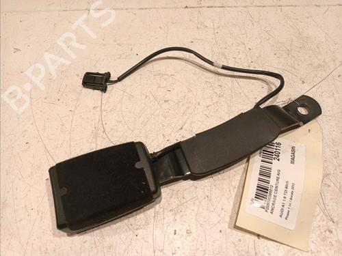 Used Seat buckle AUDI A1 Sportback (8XA, 8XF) 1.6 TDI (90 hp) 18251494