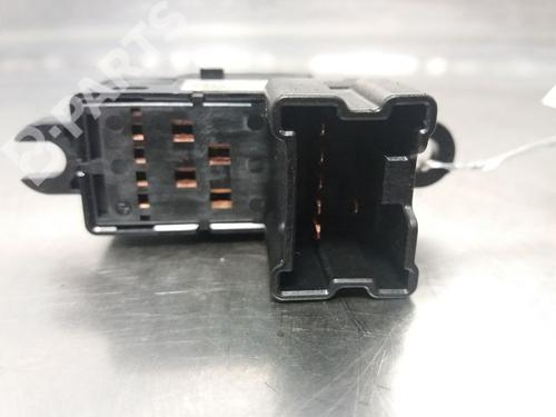 Right rear window switch NISSAN QASHQAI / QASHQAI +2 I (J10, NJ10, JJ10E) 1.6 dCi | BP9322380I28 