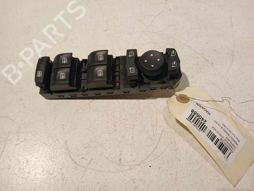 Used Switch RENAULT SCÉNIC III (JZ0/1_) 1.5 dCi (110 hp) 21605361