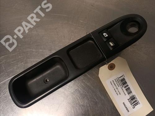 Used Left front window switch Left front window switch PEUGEOT 207 (WA_, WC_) 1.4 HDi (68 hp) 10683603 10683603