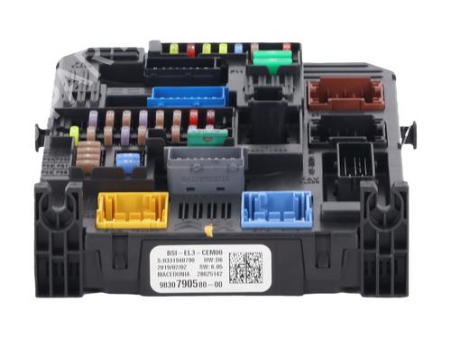Used Fuse box Fuse box 39092722 39092722