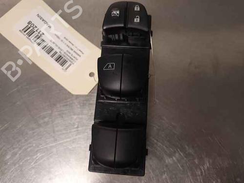Used Switch NISSAN MICRA V (K14) [2016-2025]  30455366