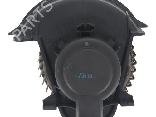 Moteur de chauffage VW TOUAREG (7LA, 7L6, 7L7) 3.0 V6 TDI (225 hp) 28804207