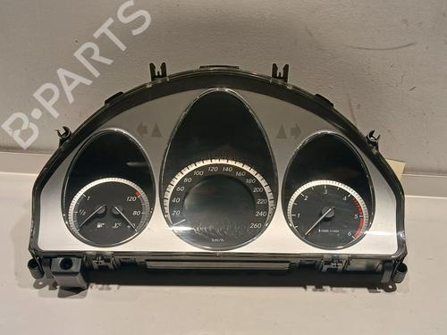 Used Instrument cluster MERCEDES-BENZ C-CLASS (W204) C 200 CDI (204.001) (136 hp) 21802164
