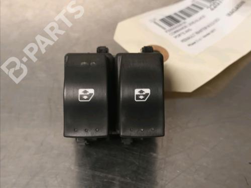 Used Left front window switch Left front window switch RENAULT MASTER III Van (FV) 2.3 dCi 130 FWD (FV0M, FV0Y, FV0J, FV02, FV03) (130 hp) 10683606 10683606