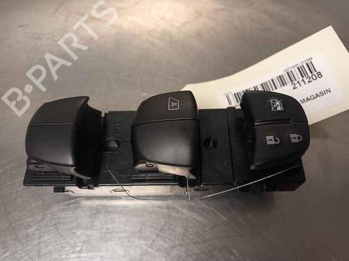 Switch NISSAN MICRA V (K14) | BP30455366I30
