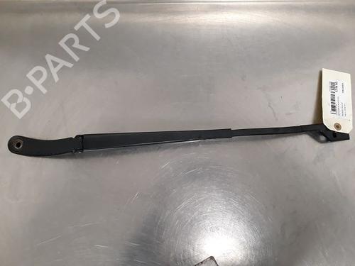 Used Front windshield wiper arm PEUGEOT RCZ 2.0 HDi (163 hp) 14869698