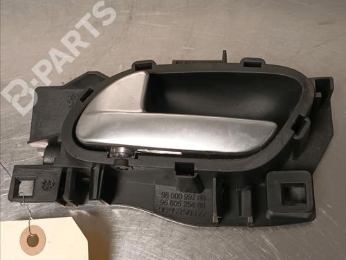 Used Front left interior door handle PEUGEOT 508 I (8D_) 2.0 HDi Hybrid4 AWC (163 hp) 12105013