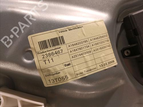 Front left window mechanism MERCEDES-BENZ M-CLASS (W164) ML 320 CDI 4-matic (164.122) | BP15722502C22 