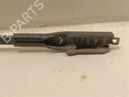 Front windshield wiper arm BMW 1 (E87) 118 d | BP14949978C143 