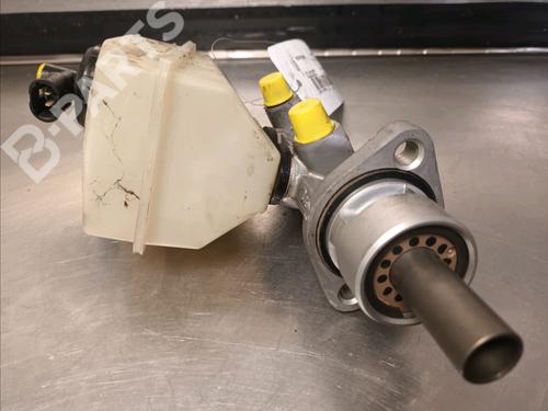 Brake master cylinder RENAULT SCÉNIC I MPV (JA0/1_, FA0_) 1.6 (JA00, JA16, JA15, JA19, JA1V, JA2B, JA2C, JA0B,... | BP9658972M77 