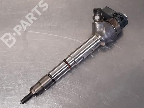 Used Injector VW GOLF VII (5G1, BQ1, BE1, BE2) 2.0 GTD (184 hp) 9336915