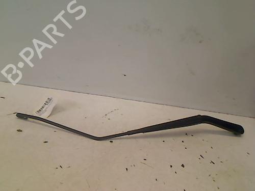 Used Front windshield wiper arm NISSAN JUKE (F15) 1.5 dCi (110 hp) 14869474