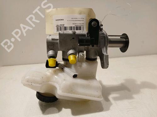 Used Brake master cylinder VW POLO VI (AW1, BZ1, AE1) 1.0 TSI (95 hp) 17338378