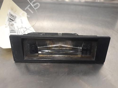 Used Licence plate light BMW 1 (E87) 118 d (143 hp) 14868996