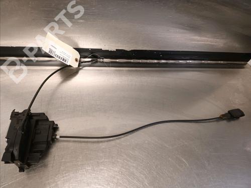 Used Rear right lock RENAULT CLIO III (BR0/1, CR0/1) 1.5 dCi (BR17, CR17) (86 hp) 9340115