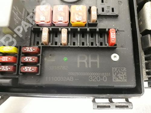 Used Fuse box OPEL ASTRA J (P10) 1.7 CDTI (68) (110 hp) 9325497