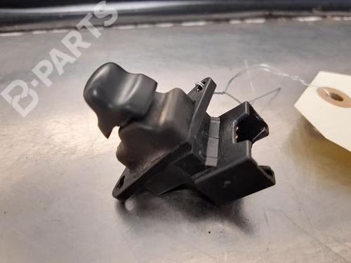 Used Right front window switch HONDA CR-V I (RD) 2.0 16V 4WD (RD1, RD3) (128 hp) 9330323