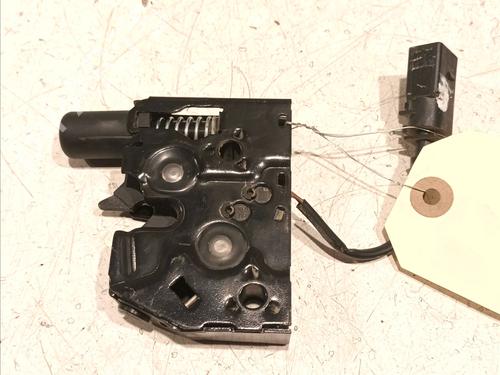 Hood lock AUDI Q3 (8UB, 8UG) 2.0 TDI | BP18896337C133