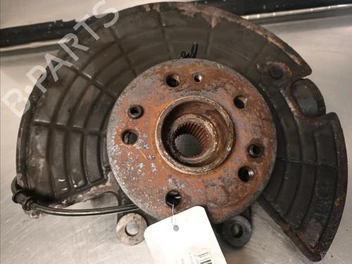 Used Left front steering knuckle MERCEDES-BENZ M-CLASS (W163) ML 270 CDI (163.113) (163 hp) 14860701