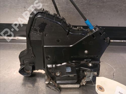 Used Front right lock TOYOTA AURIS (_E15_) 1.4 D-4D (NDE150_, NDE150R) (90 hp) 10862920