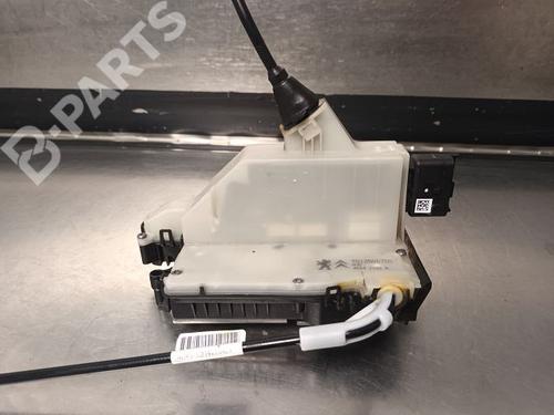 Front right lock PEUGEOT 208 I (CA_, CC_) 1.5 BlueHDI 100 9812500780