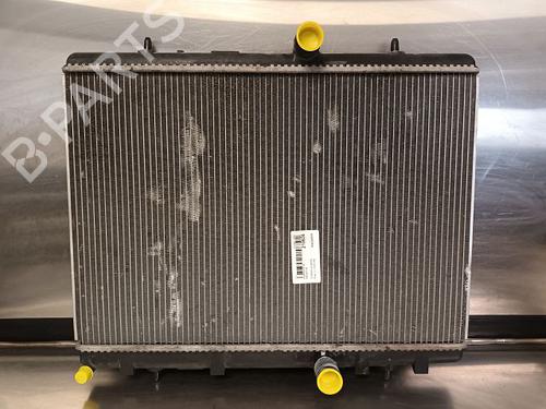 Used Water radiator Water radiator 9337067 9337067
