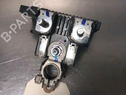 Used Fuse box NISSAN QASHQAI II (J11, J11_) 1.5 dCi (110 hp) 30338483