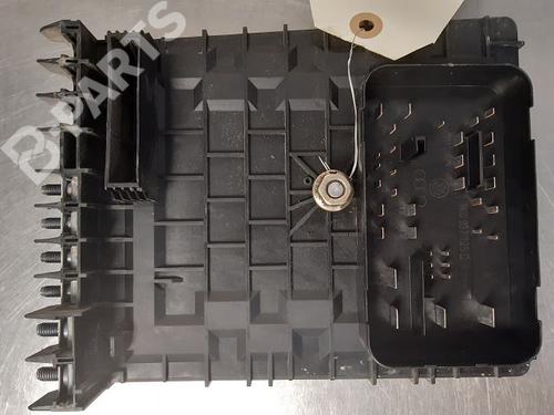 fuse-box-vw-golf-vi-5k1-20-tdi-1k0937125d-2008-2009-2010-2011-2012-2013-2014-9334437 main image