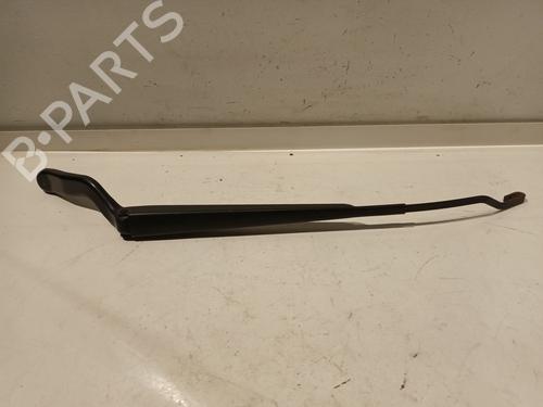 Used Front windshield wiper arm FORD FIESTA V (JH_, JD_) 1.4 TDCi (68 hp) 20701593