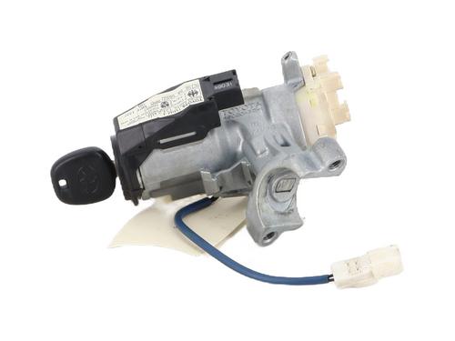 Used Ignition barrel TOYOTA YARIS (_P1_) 1.0 (SCP10_, SCP10R) (68 hp) 22921580