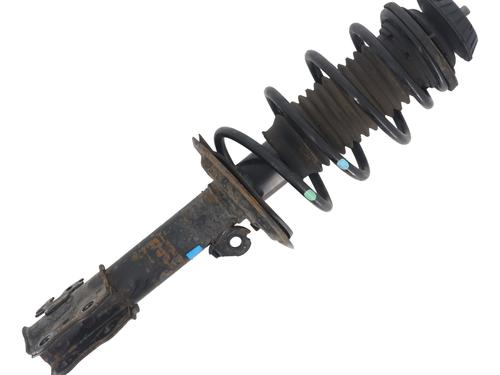 Used Right front shock absorber TOYOTA YARIS (_P13_) 1.3 (NSP130_, NSP130) (99 hp) 28838370