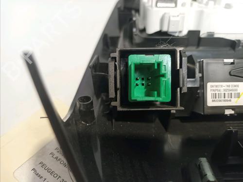 Interior roof light PEUGEOT 3008 II SUV (MC_, MR_, MJ_, M4_) 1.2 THP/ PureTech 130 (MRHNSM, MRHNSU, MRHNSJ, MRHNYW,... | BP12822894I8