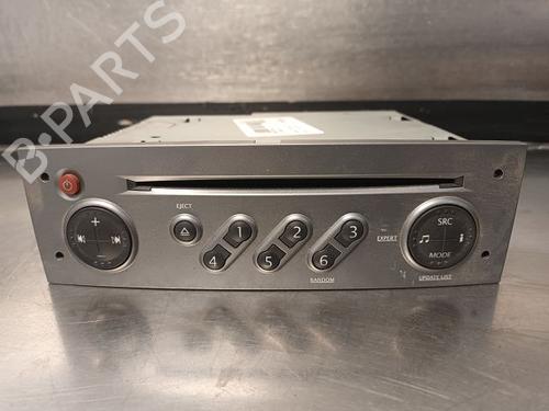 Used Radio RENAULT SCÉNIC II (JM0/1_) 1.5 dCi (JM1E, JM16) (106 hp) 21587355