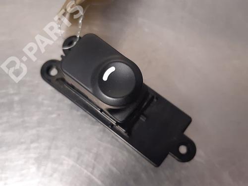 Used Left rear window switch HYUNDAI i30 (FD) 1.6 CRDi (90 hp) 9331774