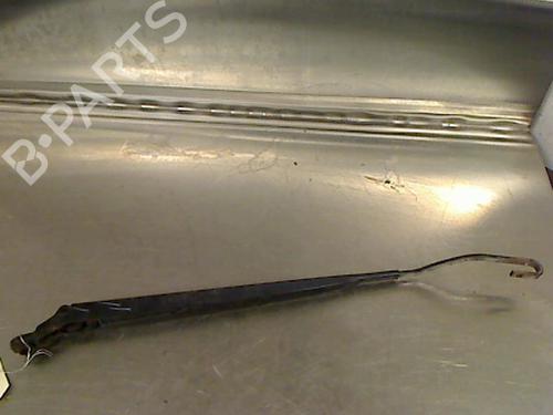 Used Front windshield wiper arm PEUGEOT 1007 (KM_) 1.4 HDi (68 hp) 15741941