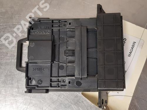 Used Card reader RENAULT KOLEOS I (HY_) 2.0 dCi 4x4 (HY0K) (150 hp) 9331135