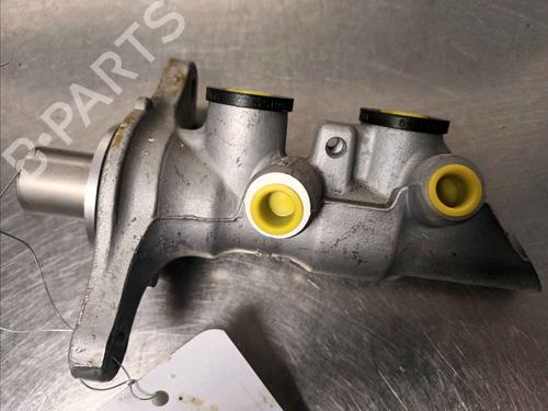 Hovedbremsecylinder RENAULT MEGANE III Hatchback (BZ0/1_, B3_) 1.5 dCi (BZ0C) (90 hp) 30476212