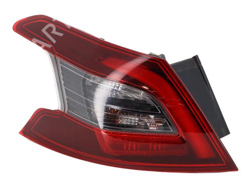 Used Left taillight Left taillight PEUGEOT 308 II (LB_, LP_, LW_, LH_, L3_) 1.5 BlueHDi 130 (131 hp) 33112467 33112467