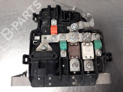 Used Fuse box RENAULT KANGOO / GRAND KANGOO II (KW0/1_) 1.5 dCi 90 (KW05, KW08, KW0G, KW11) (90 hp) 9327489
