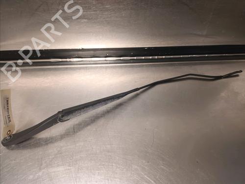 Used Front windshield wiper arm RENAULT MEGANE II (BM0/1_, CM0/1_) 2.0 Renault Sport (224 hp) 14869634