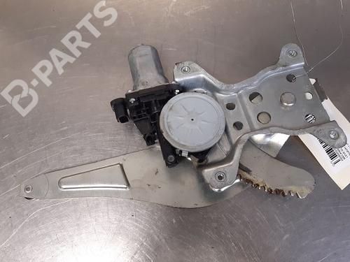 Lève-vitre arrière gauche SUZUKI SWIFT III (MZ, EZ) 1.3 (RS413, ZC11S) (92 hp) 9333408