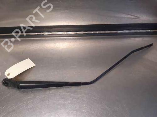 Used Front windshield wiper arm Front windshield wiper arm 38949601 38949601