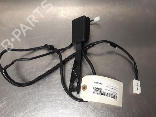 Used Seat buckle TOYOTA YARIS (_P13_) 1.0 (KSP130_, KSP130) (69 hp) 14864553